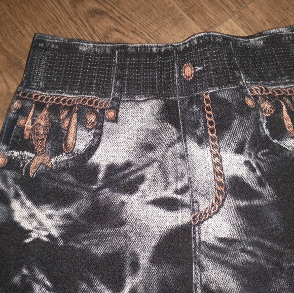 Jennings - Picture 2 of 3